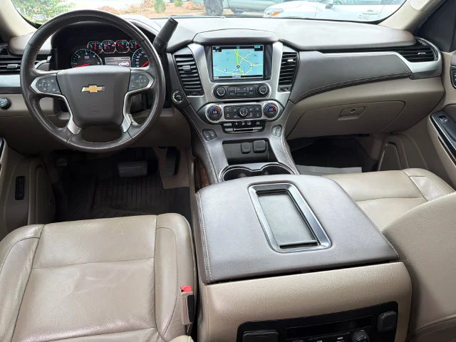 Used 2020 SUMMIT WHITE Chevrolet LT image 23