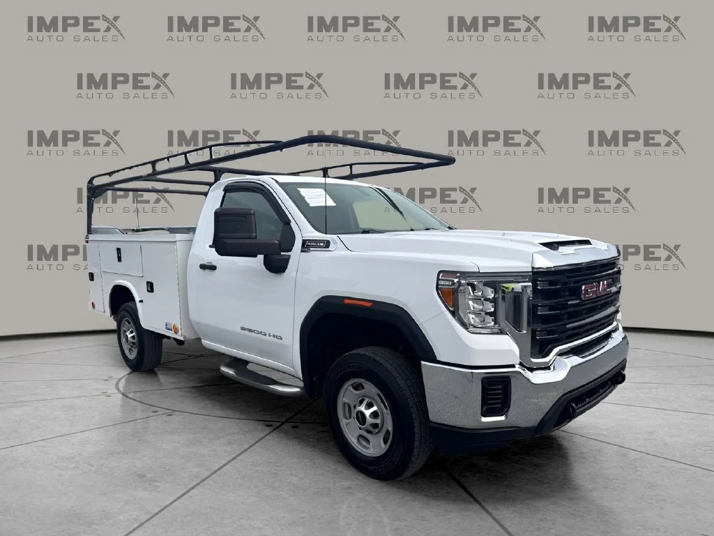 Used 2020 White GMC Base image 8