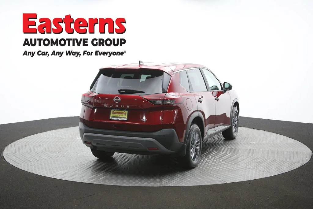 Used 2023 Red Nissan S image 38