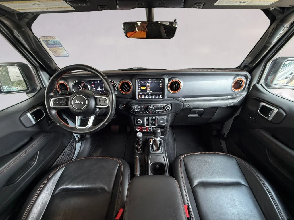 Used 2023 Silver Jeep Mojave image 12