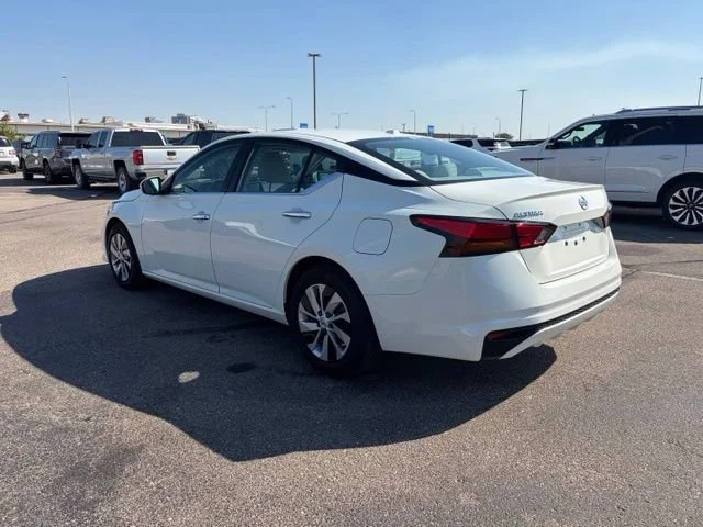 Used 2020 Glacier White Nissan 2.5 S image 5