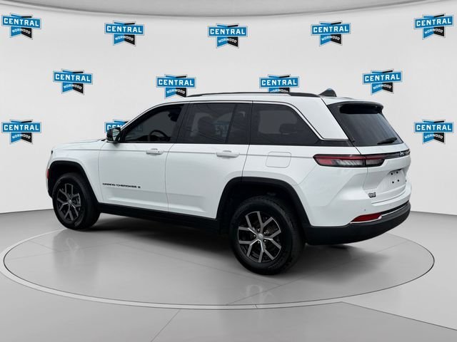 Used 2023 White Jeep Limited image 4