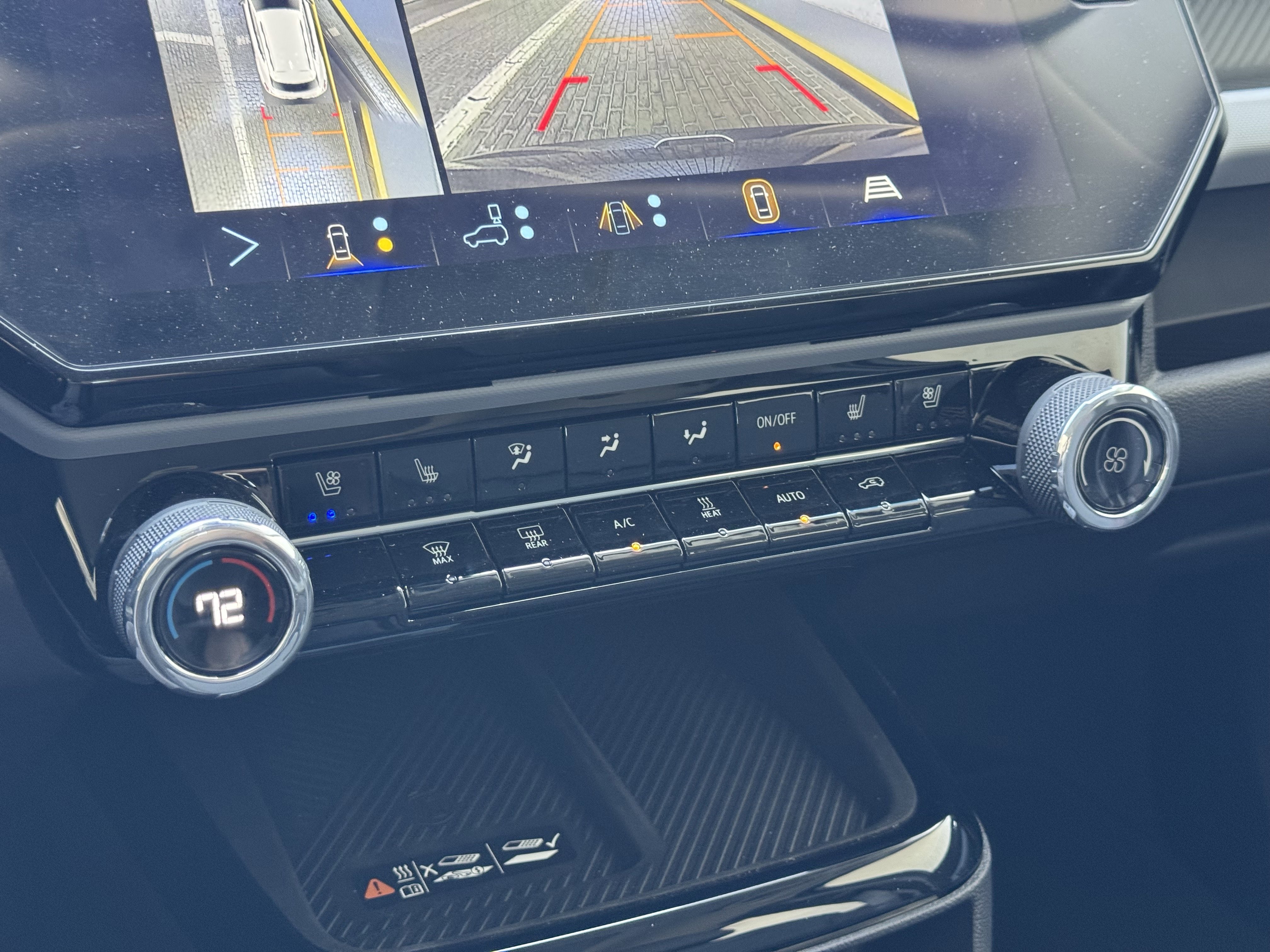 2027 Chevrolet Bolt RS - Photo 23
