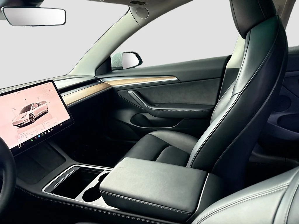 Used 2023 White Tesla Base image 22