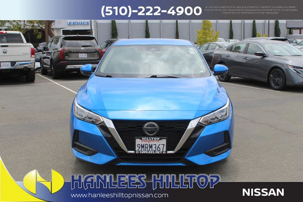 Used 2020 Blue Nissan SV image 4