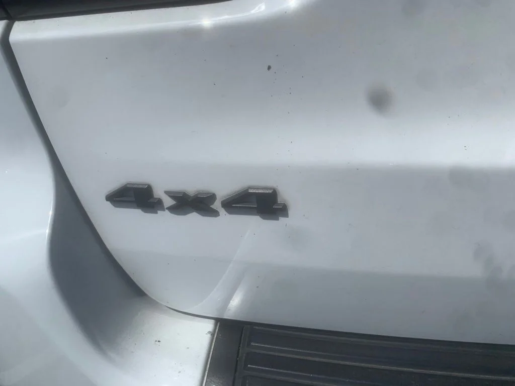 Used 2019 Bright White Clearcoat Jeep Limited X image 7