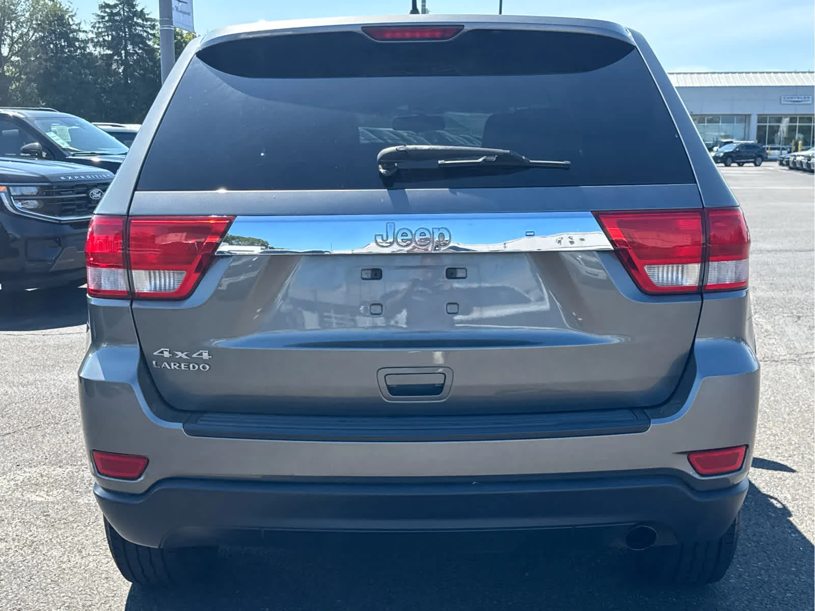 Used 2012 Mineral Gray Metallic Jeep Laredo image 3