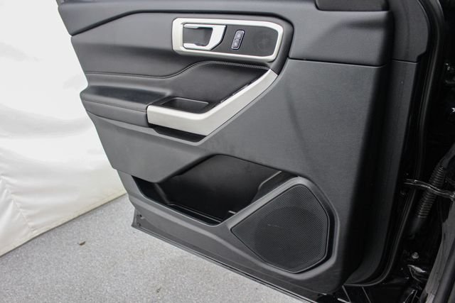 Certified Used 2023 Agate Black Metallic Ford XLT image 16