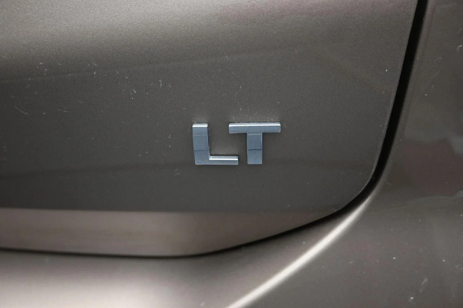 Used 2018 Sandy Ridge Metallic Chevrolet LT image 14