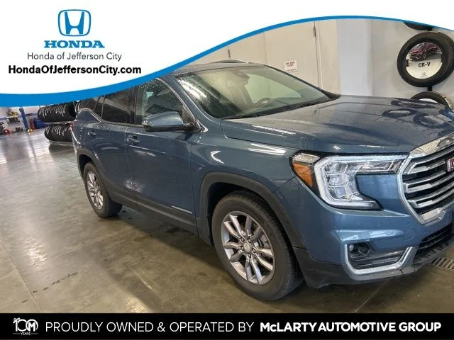 2024 GMC Terrain SLT AWD's photo