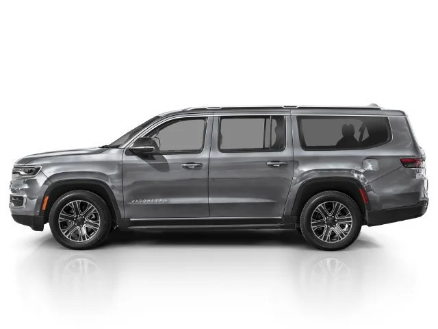 Used 2023 Baltic Gray Met Jeep 4DR 4WD image 3