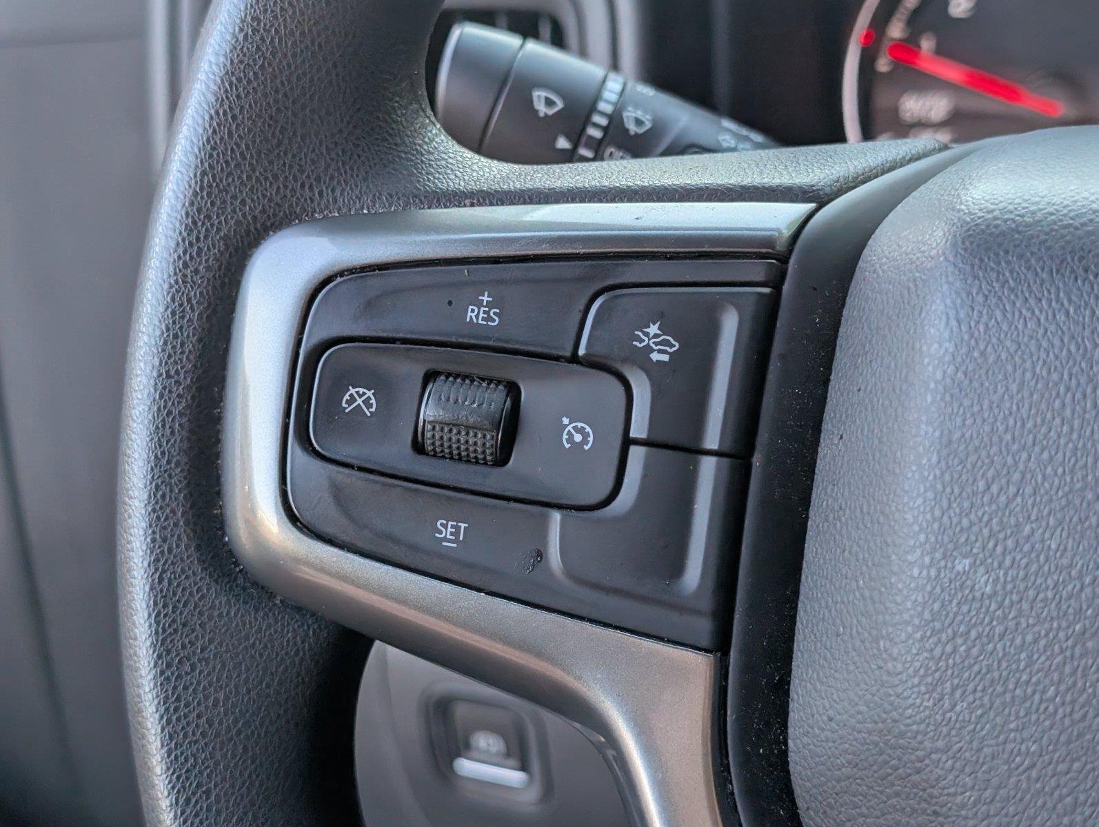 Used 2022 SHADOW GRAY METALLIC Chevrolet Custom image 27