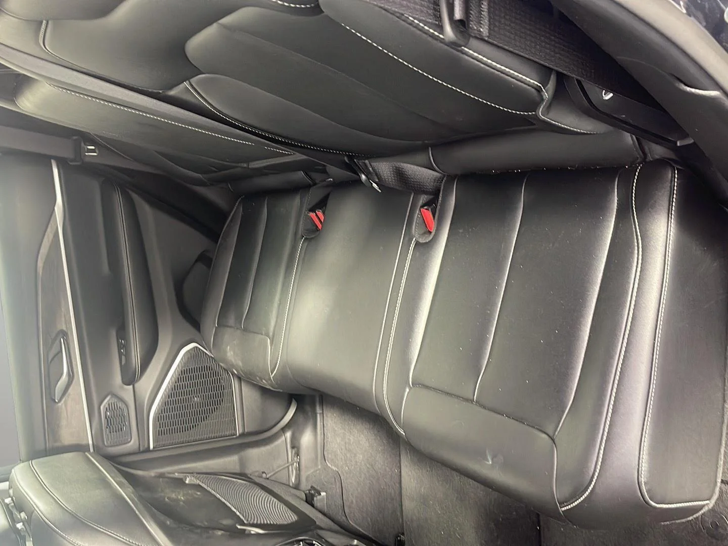Used 2024 Midnight Sky Jeep 4xe image 12