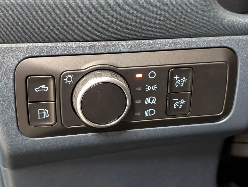 New 2026 Carbonized Gray Metallic Ford XLT image 10