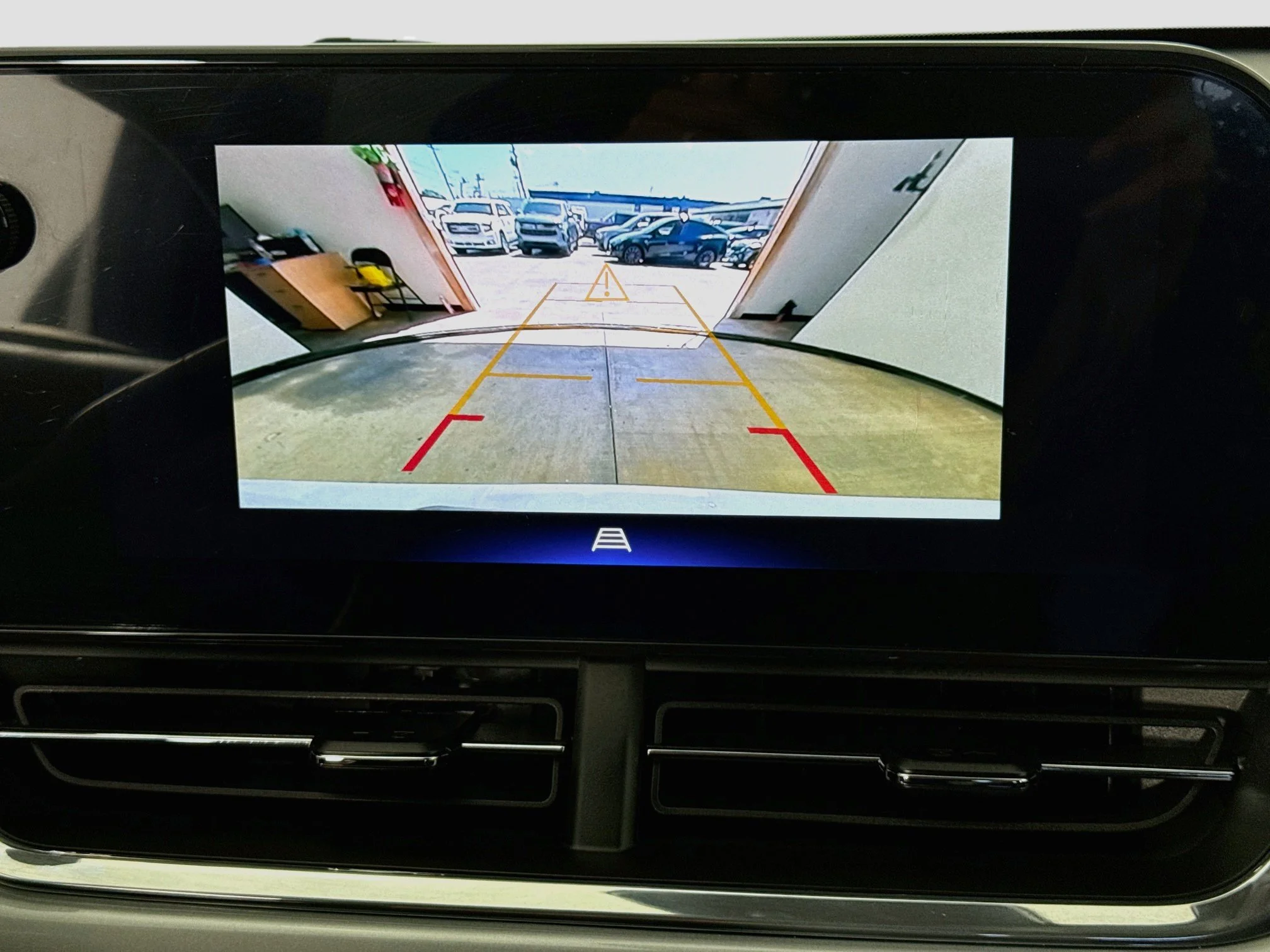 Used 2025 Summit White Chevrolet LT image 16