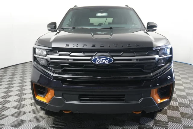 New 2027 Agate Black Metallic Ford Tremor® image 7