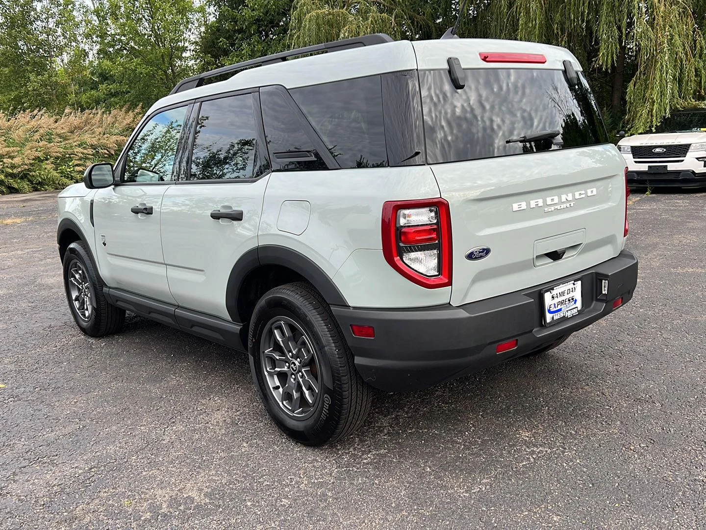 Used 2024 Cactus Gray Ford Big Bend image 3