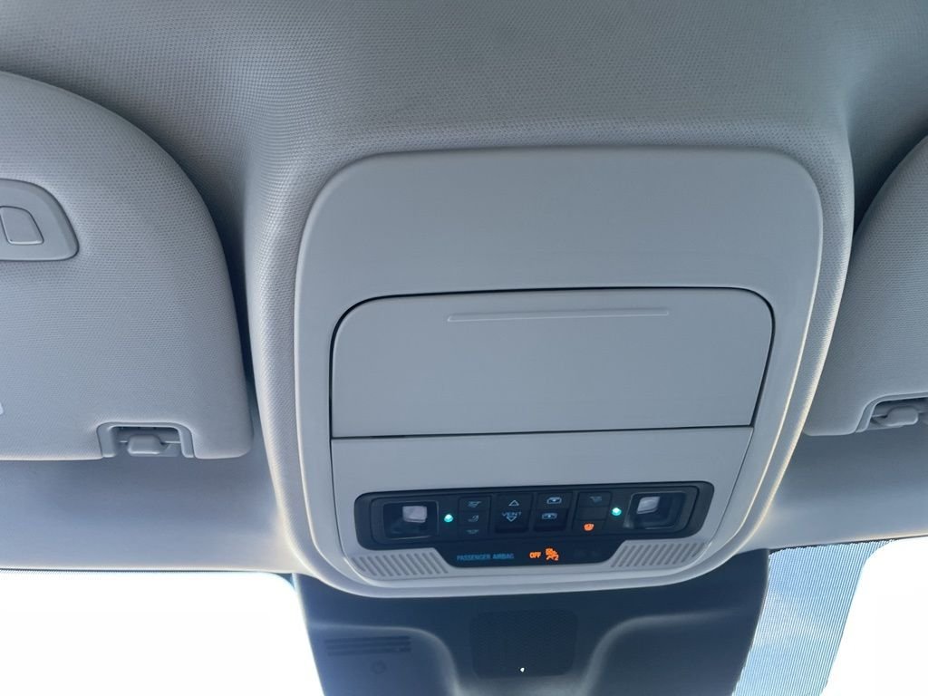 Used 2025 Black Ford Platinum image 25
