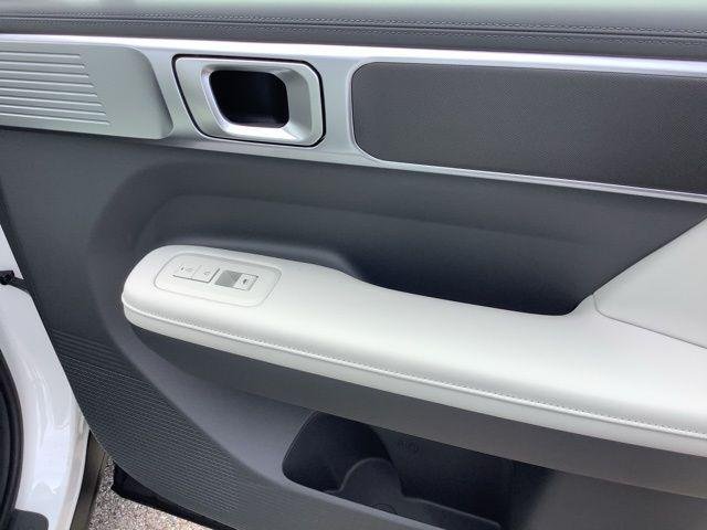 New 2026 White Hyundai SEL image 20