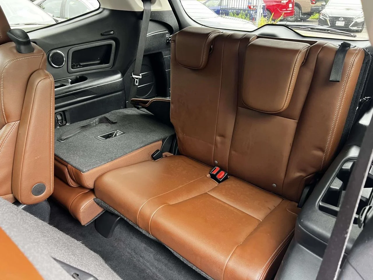 Used 2022 Crystal White Pearl Subaru Touring image 18