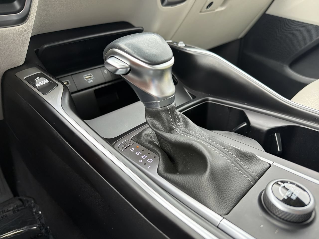 Used 2023 Gravity Grey Kia S image 23