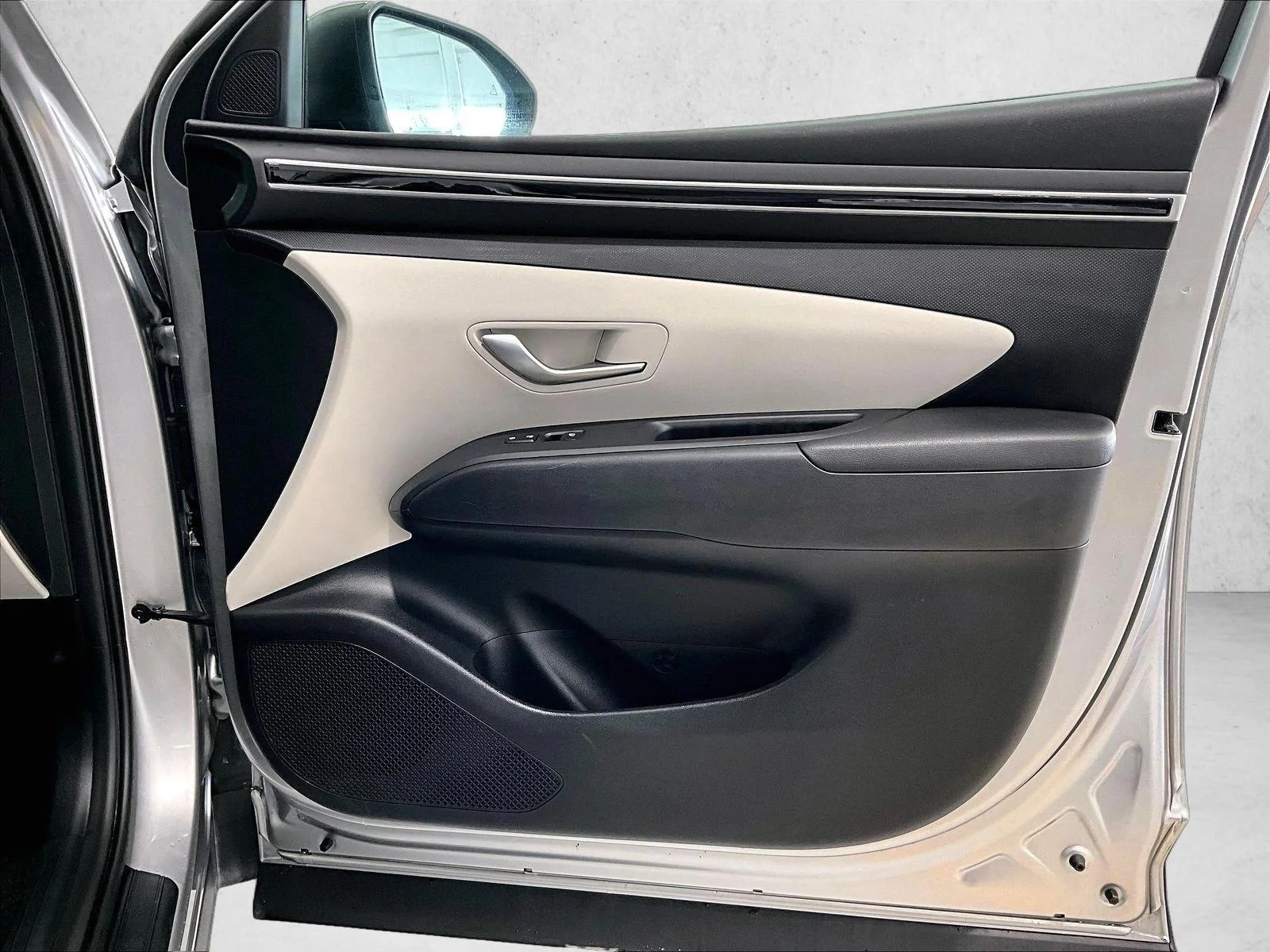 Used 2022 Shimmering Silver Hyundai SEL image 19