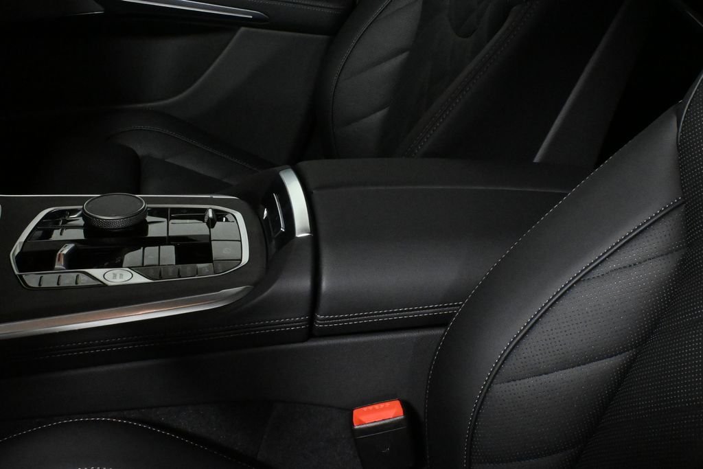 Used 2026 Black BMW xDrive50e image 27