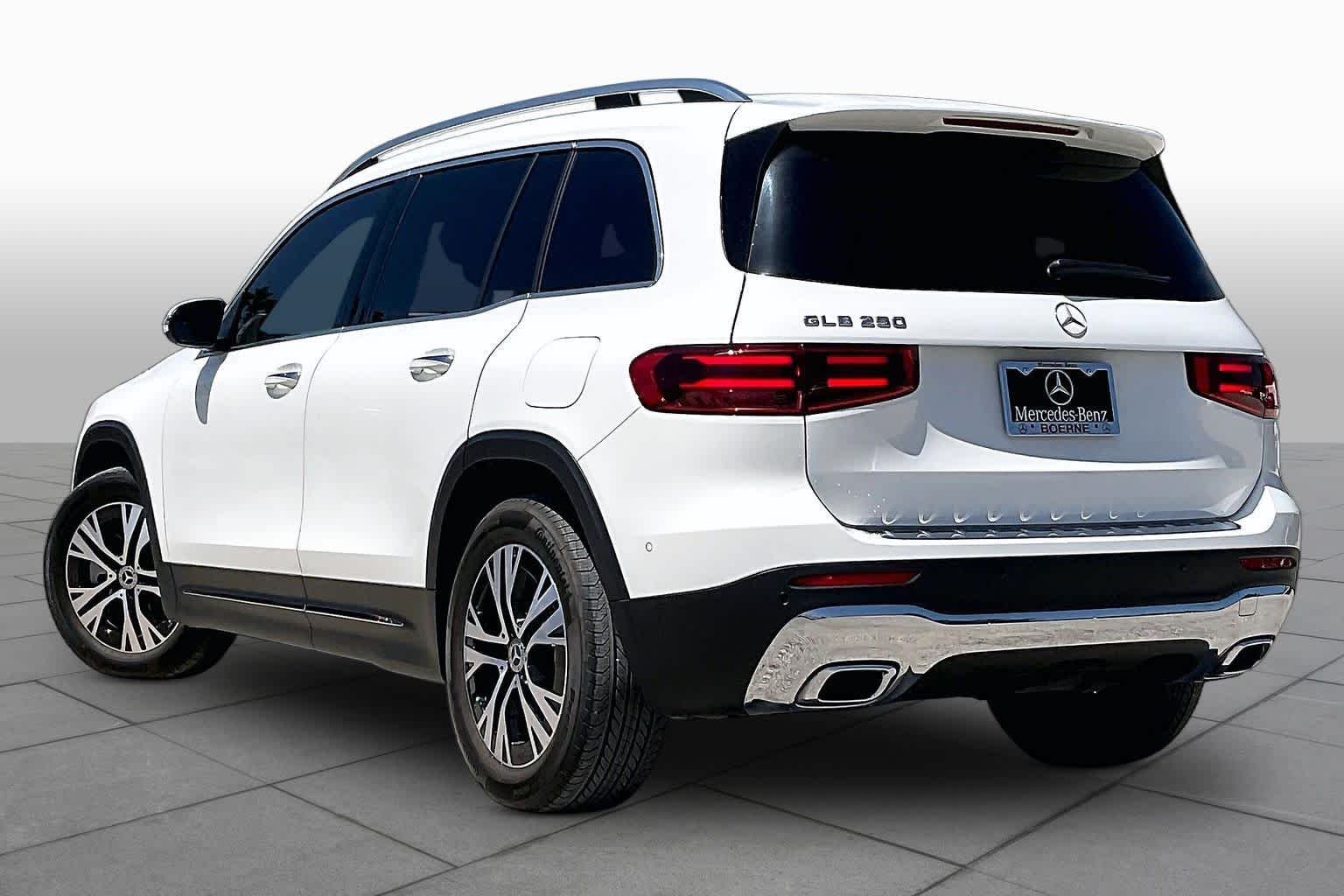 Used 2024 Polar White Mercedes-Benz GLB 250 image 12