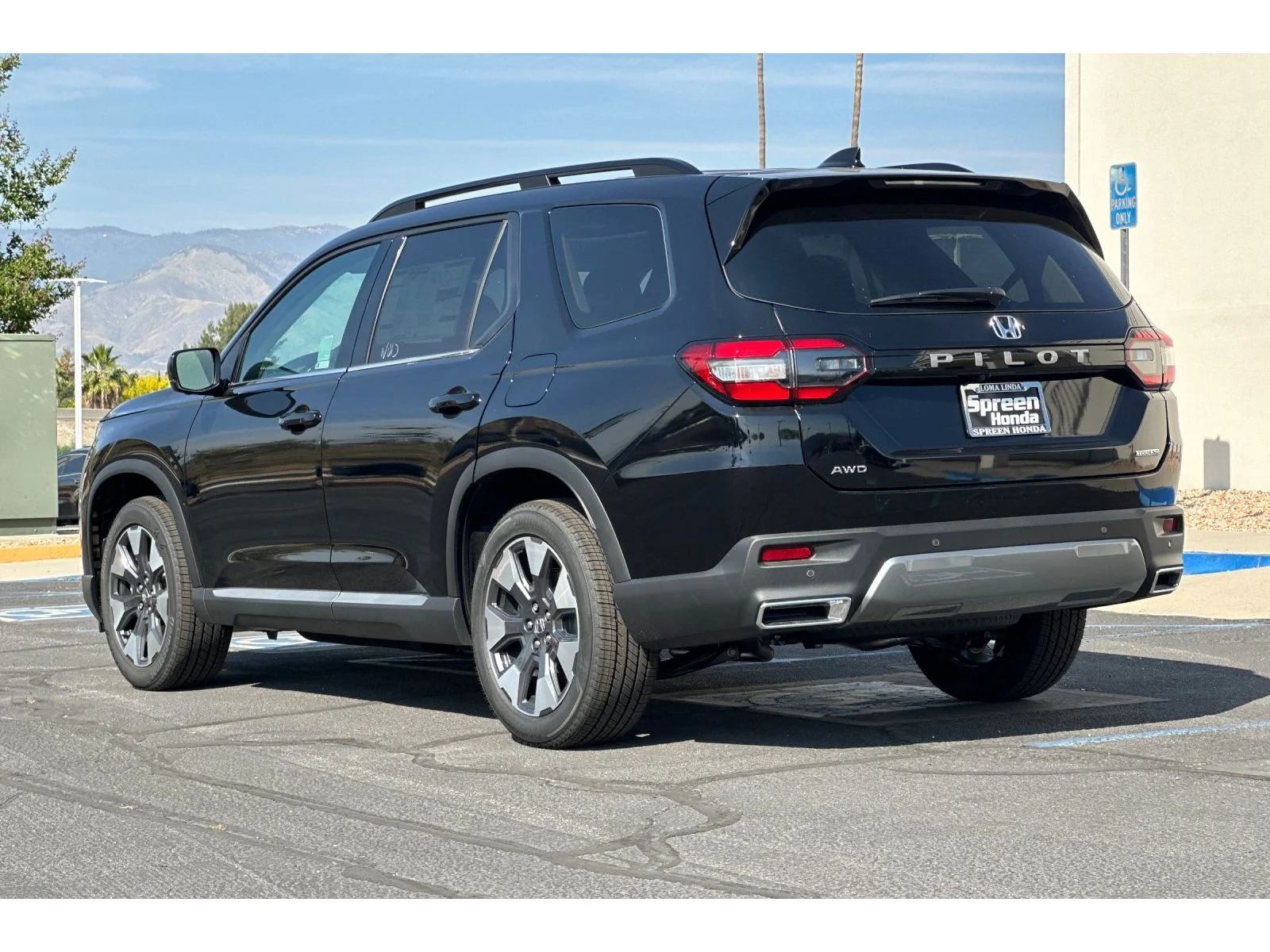 New 2026 Crystal Black Pearl Honda Touring image 7