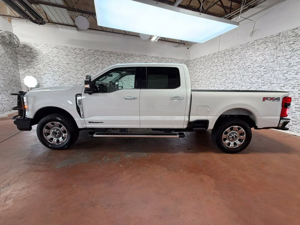 Used 2024 Oxford White Ford Lariat image 4