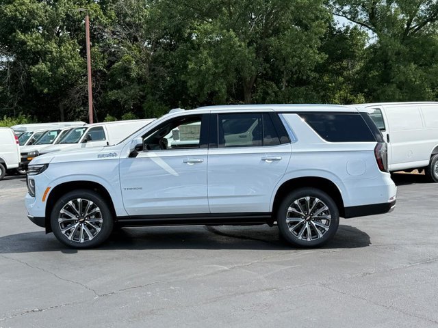 New 2026 Polar White Tricoat Chevrolet High Country image 2