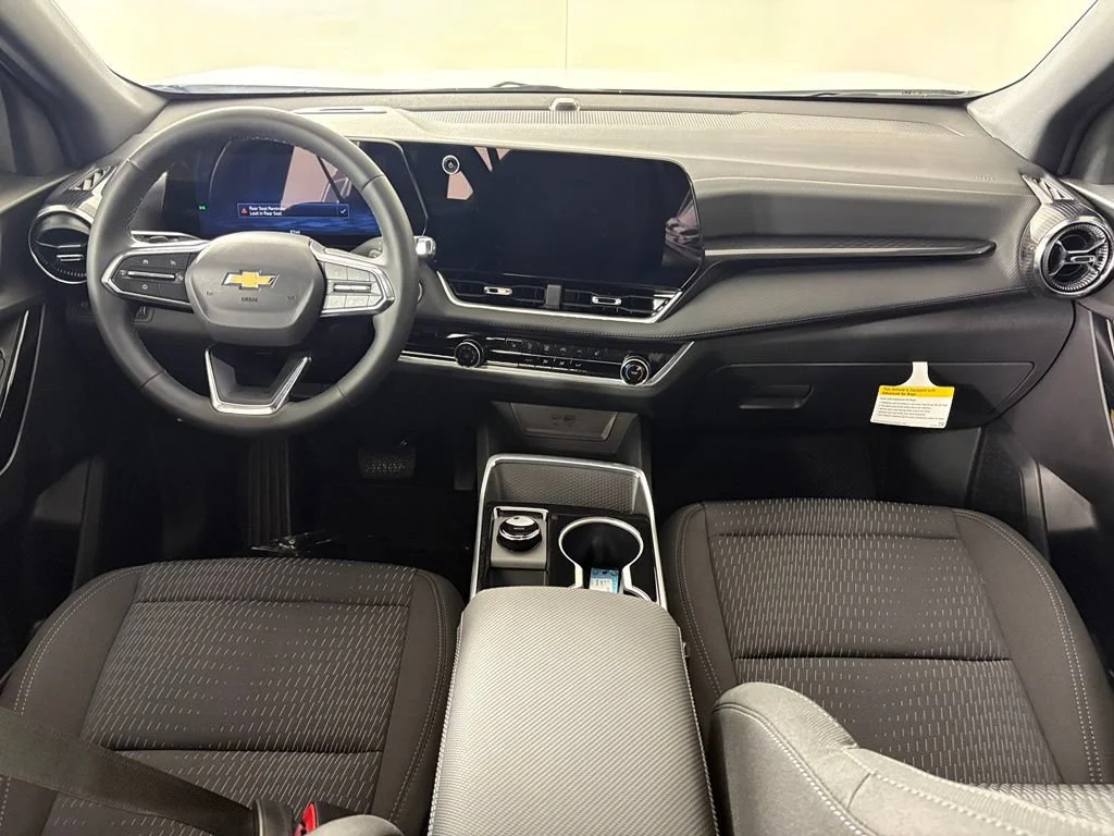 New 2027 Summit White Chevrolet LT image 43