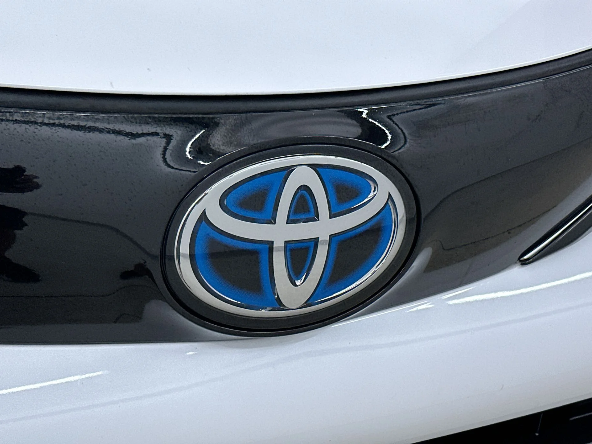 Used 2024 Beige Toyota Platinum image 41