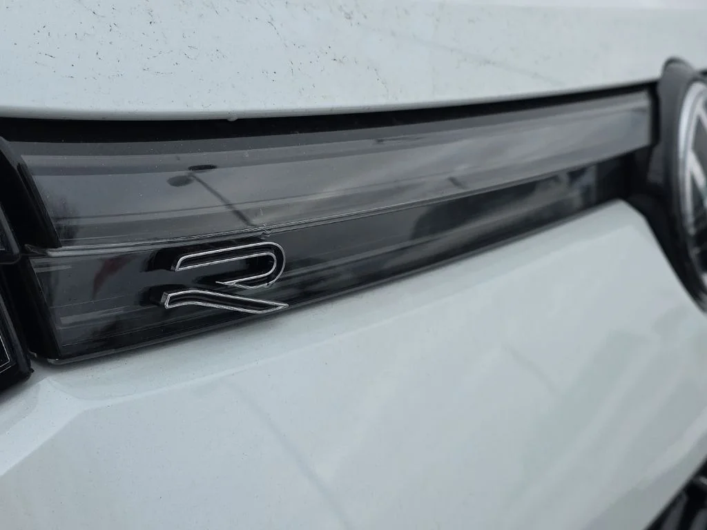 New 2026 Opal White Pearl Volkswagen 2.0T SE R-Line Black image 36