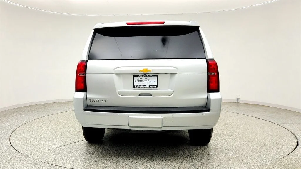 Used 2020 Silver Ice Metallic Chevrolet 4WD 4dr LT w/ Luxury Pkg & Sun/Entertainment Pkg image 6