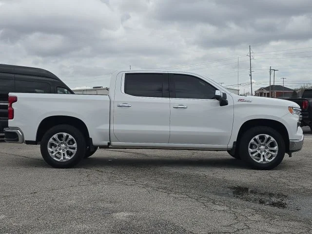 Used 2025 White Chevrolet LTZ image 6