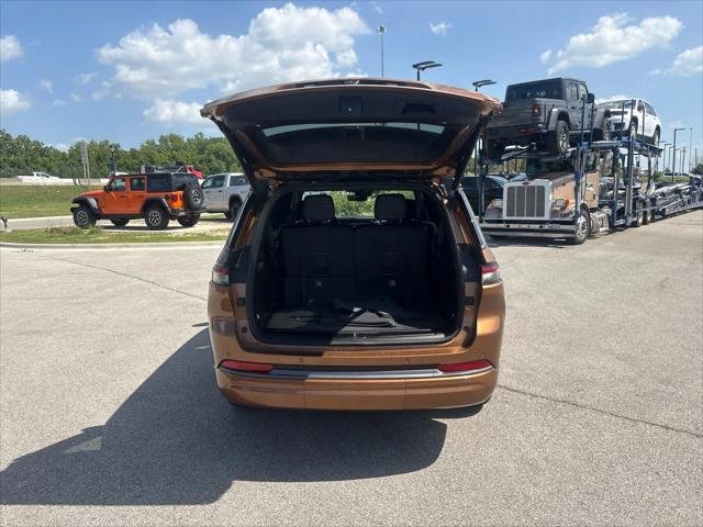 New 2026 Copper Shino Metallic Clear-Coat Exterior Paint Jeep Limited Reserve image 12