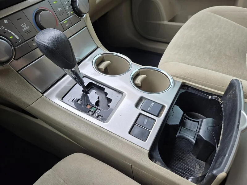 Used 2013 SHORELINE BLUE Toyota Plus image 19