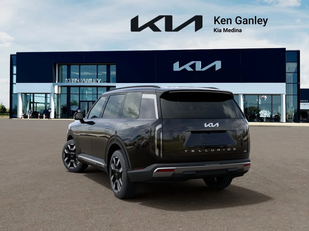 New 2027 Ebony Black Kia S image 4