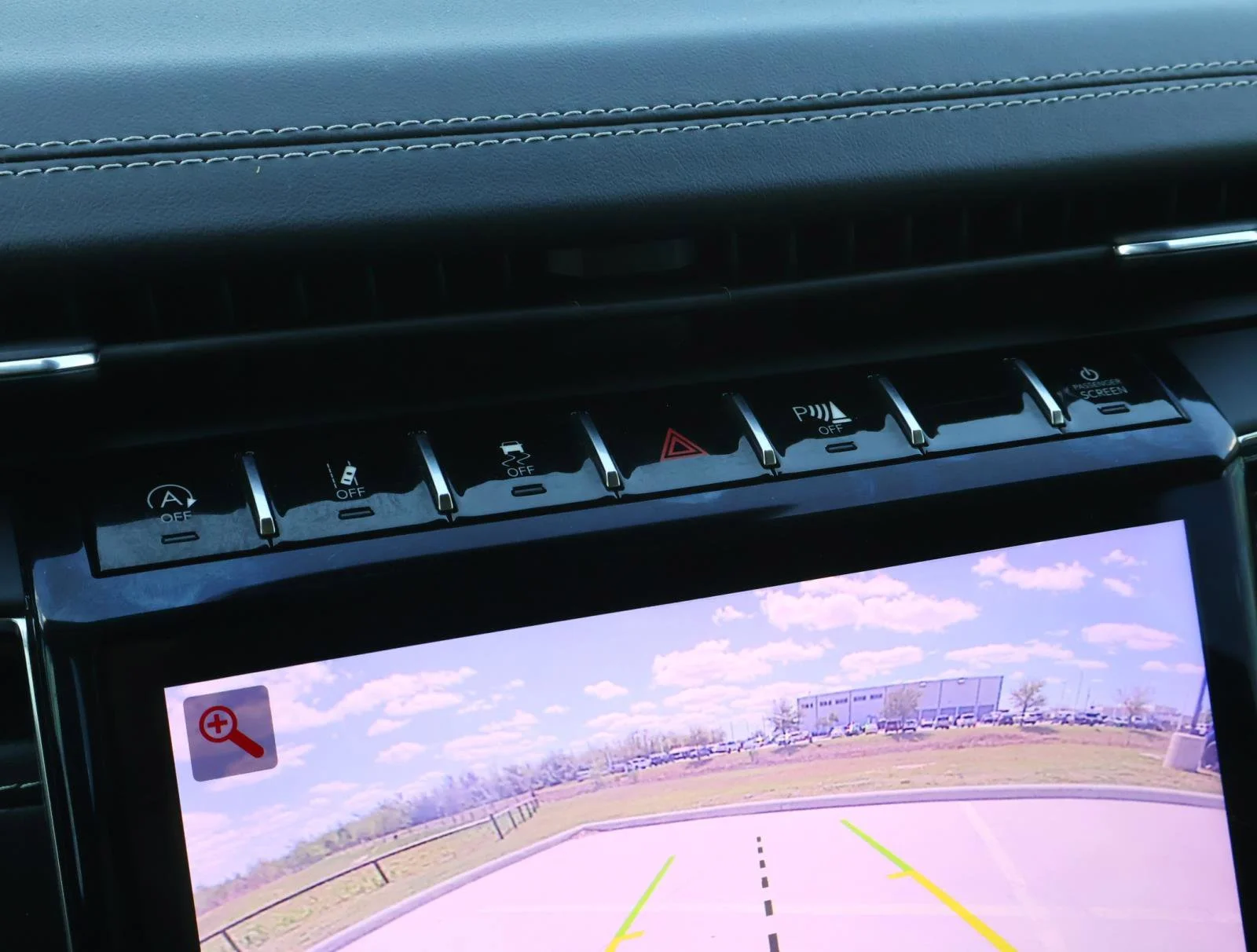 2023 Jeep Grand Cherokee Overland - Photo 29