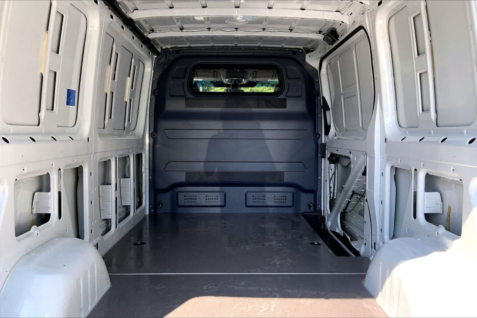 Used 2022 Arctic White Mercedes-Benz  image 37