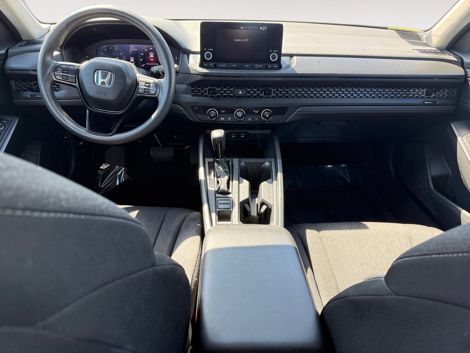Certified Used 2023 Lunarsilver Honda LX image 15