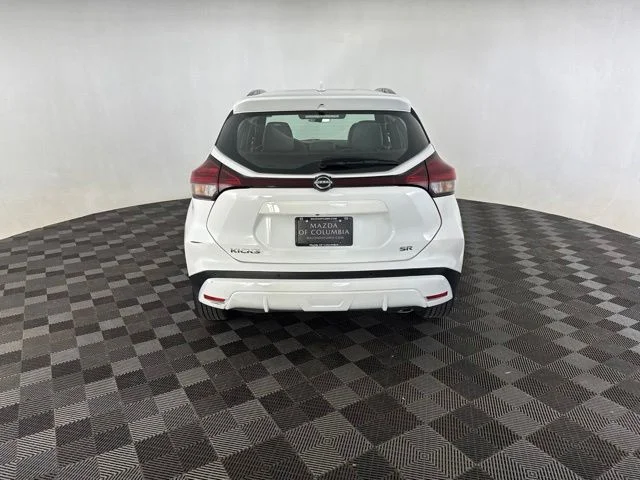 Used 2024 White Nissan SR image 6