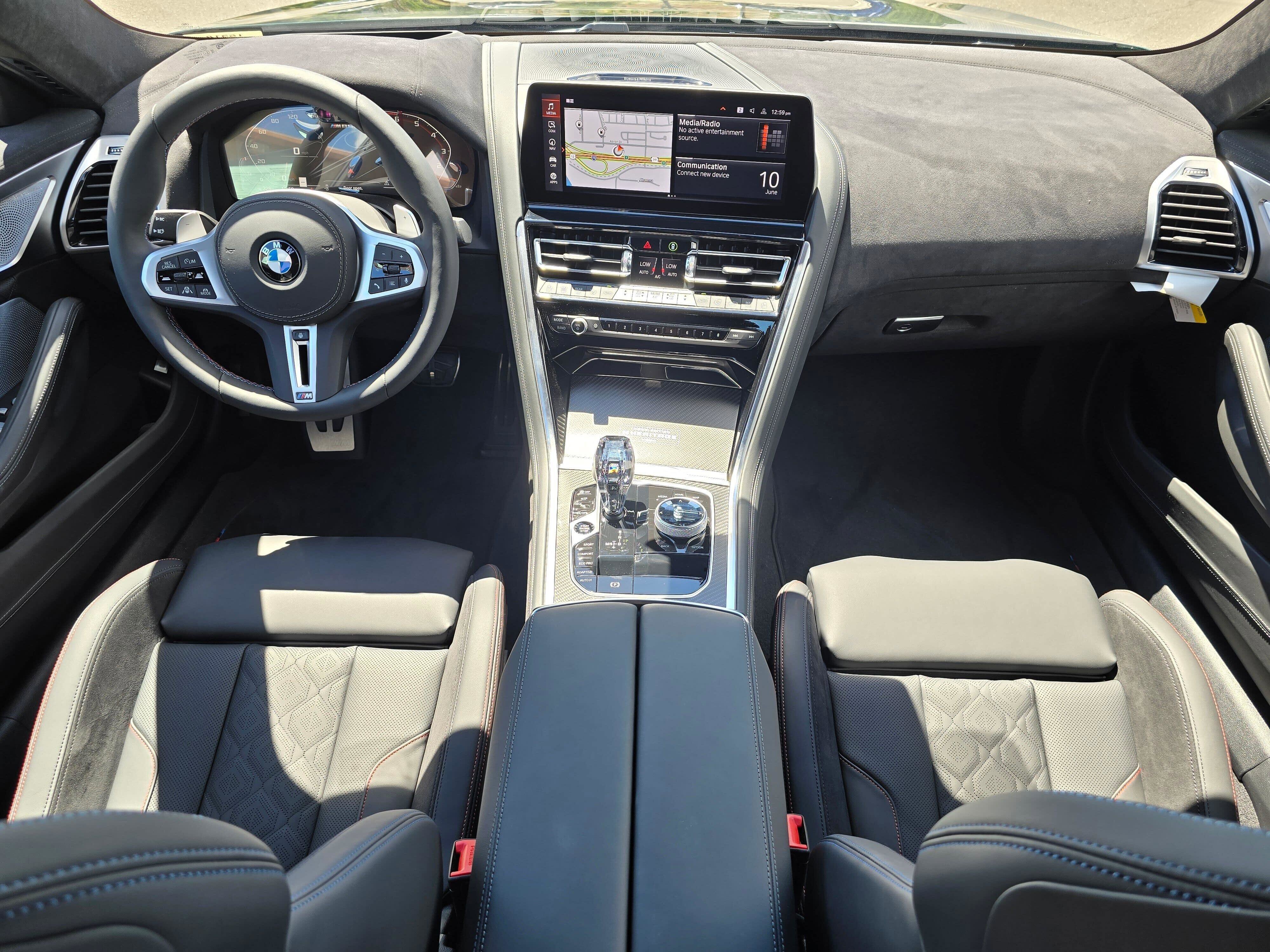 New 2026 Oxford Green Metallic BMW M850i image 10