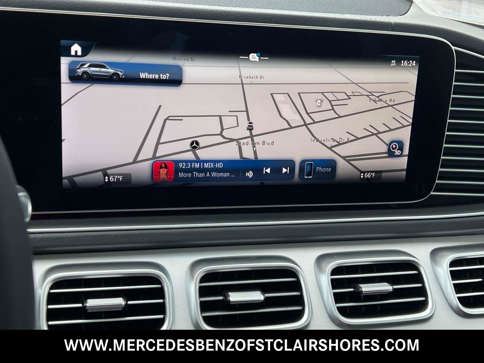 New 2026 Obsidian Black Metallic Mercedes-Benz GLE 350 image 23