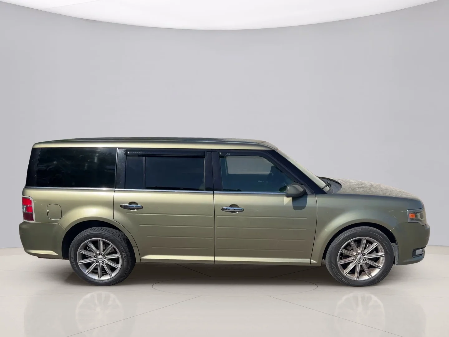 Used 2014 Gold Ford LIMITED image 6