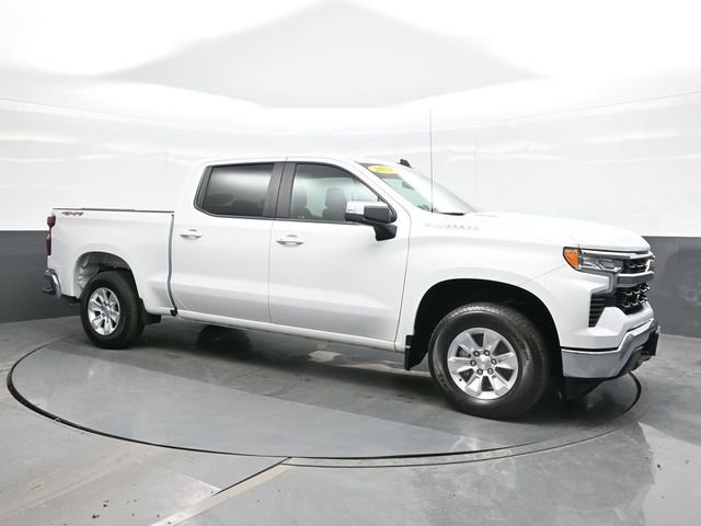 Used 2023 White Chevrolet LT image 7