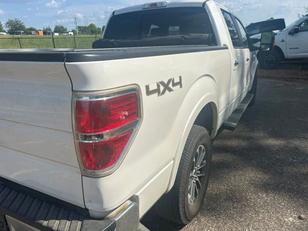 Used 2014 White Ford Limited image 8