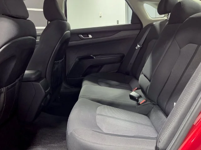 Used 2023 Red Kia LXS image 6