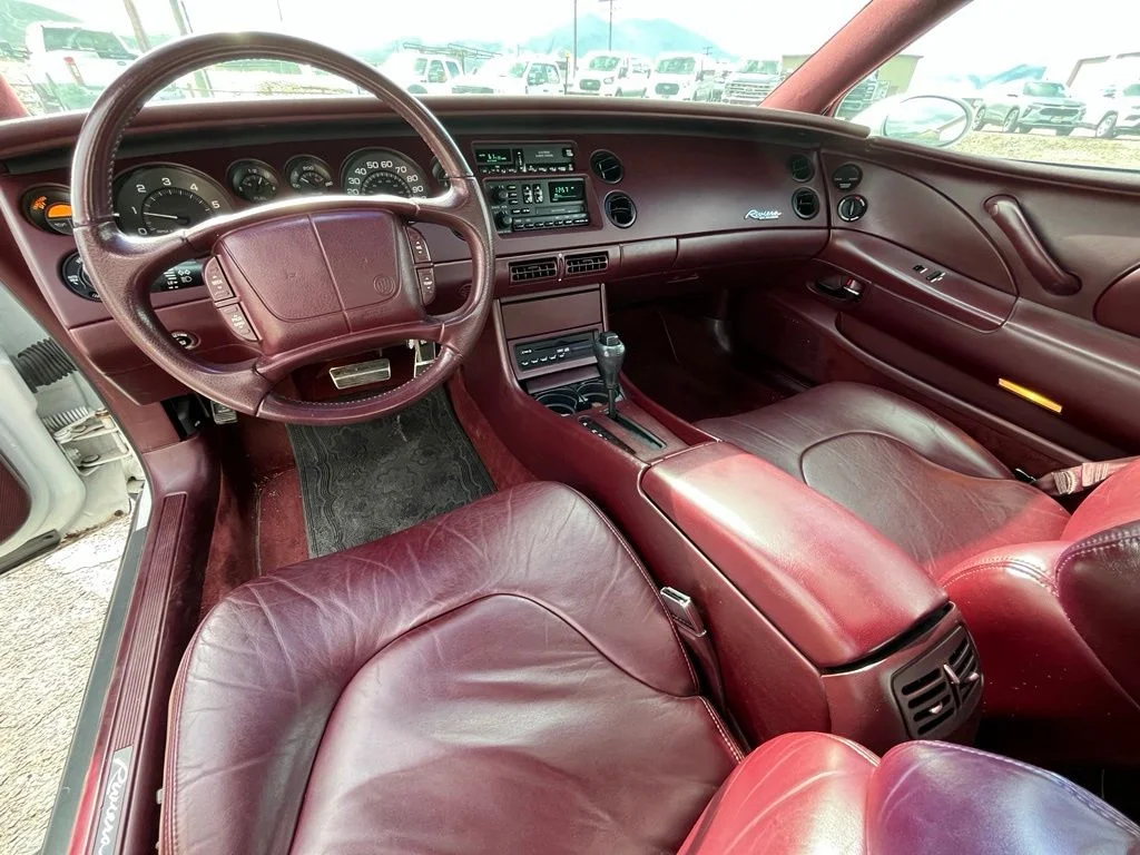 Used 1995 White Buick Base image 10